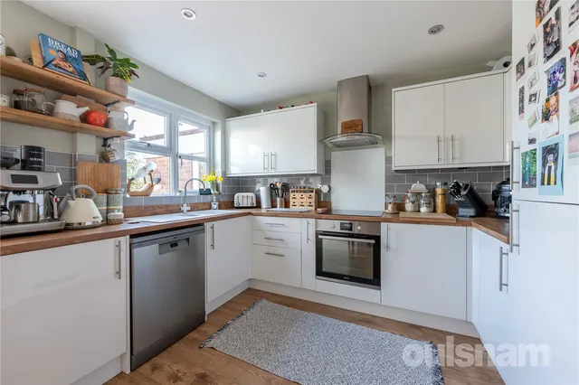 Photo 3 — Tidbury Close, Redditch, Worcestershire, B97 5LN