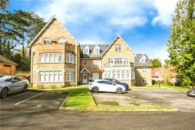 Foxley Road, Kenley, CR8, photo 1