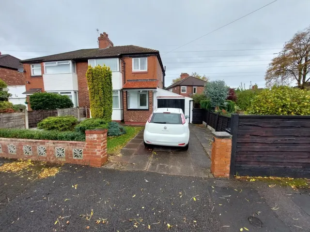 Tamworth Avenue, Whitefield, M45, photo 1