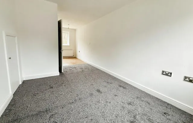 Lodge Court, Donnington Wood, TF2, photo 3