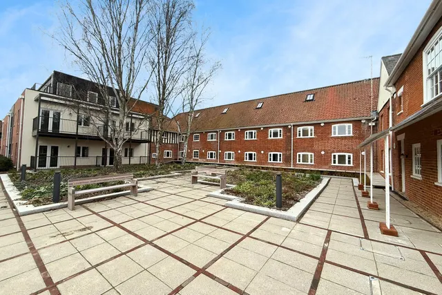 Syer Court, Hadleigh, Ipswich, photo 1