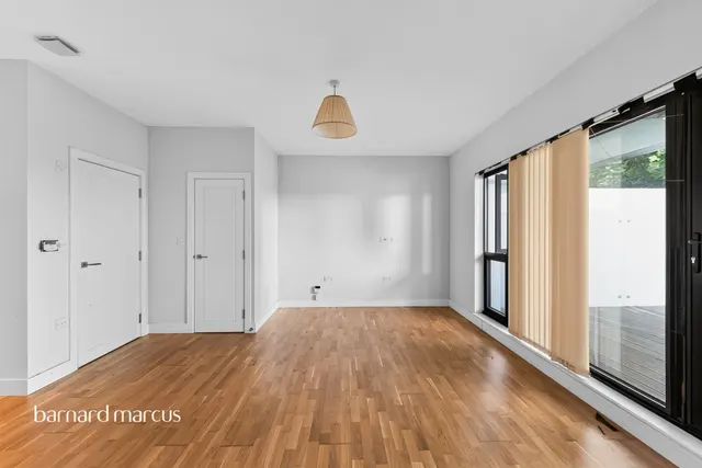 Staines Road West, Sunbury-On-Thames, TW16, photo 3