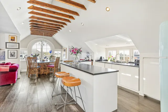 Kidderpore Avenue, London, NW3, photo 1