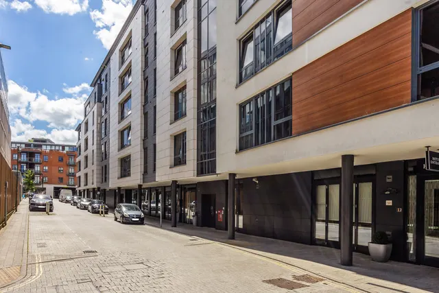 Photo 3 — Alexandra Terrace, Guildford, GU1
