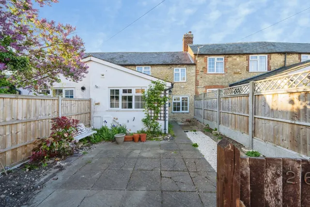 Brook Lane, Harrold, MK43, photo 1
