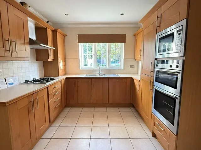 Ringwood, BH24, photo 2