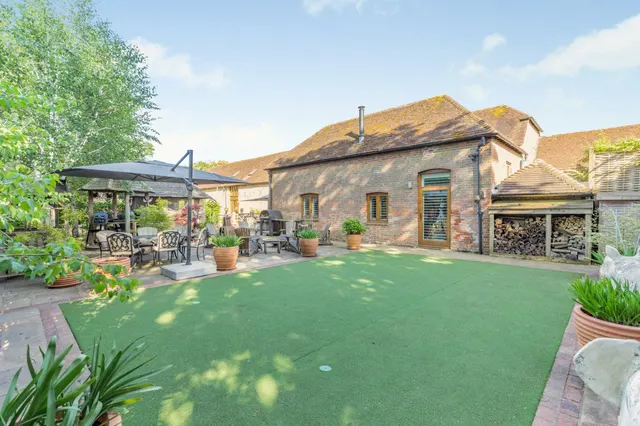 Chilgrove Road, Lavant, PO18, photo 3