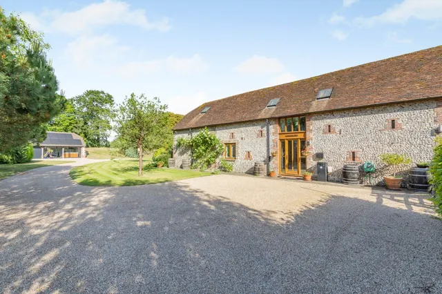 Chilgrove Road, Lavant, PO18, photo 1