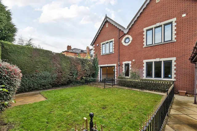 Photo 2 — Eldon Road, Cheltenham, GL52