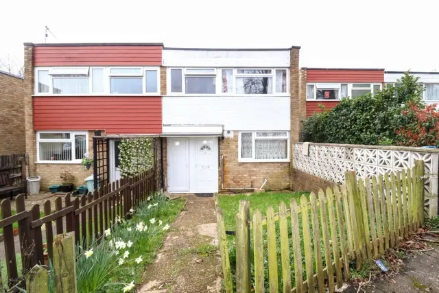 Nevis Grove, Bletchley, Milton Keynes, Buckinghamshire, MK2 3NX, photo 1