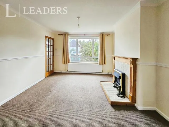 Gossops Drive, Gossops Green, RH11, photo 3