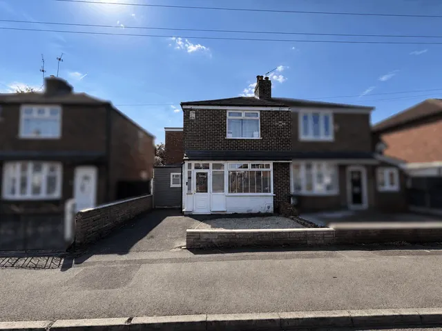 Woodhall Road, Reddish, SK5, photo 2