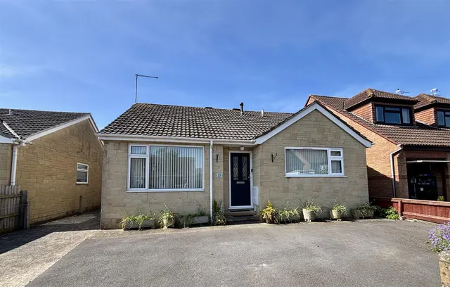 Shreen Way, Gillingham, photo 1