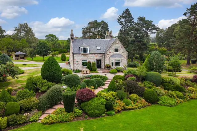 Dessmuir House, Aboyne, AB34, photo 1
