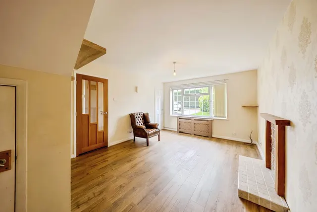 White House Drive, Kingstone, HR2, photo 3