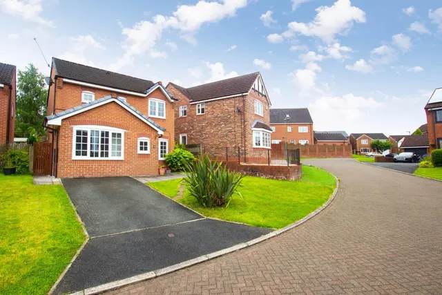 Fazackerley Close, Fernhurst Farm, photo 1