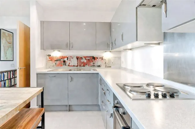 Photo 2 — Goodwood Road, London, SE14