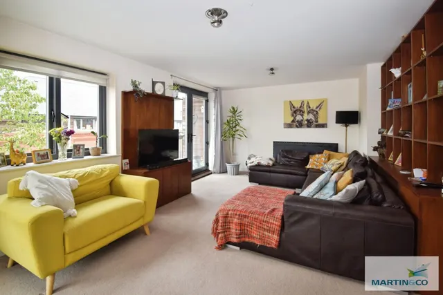 Bevington Court, Diglis, WR5, photo 2