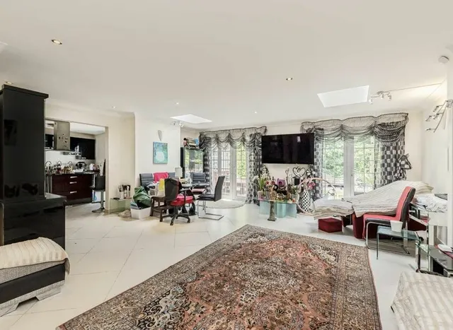 Photo 2 — Tudor Close, Kingsbury, NW9