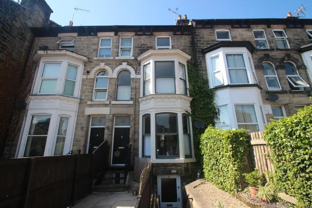 Cheltenham Mount, Harrogate, photo 1