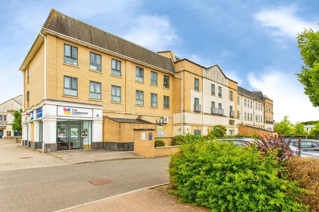 High Street, Great Cambourne, Cambridge, photo 1