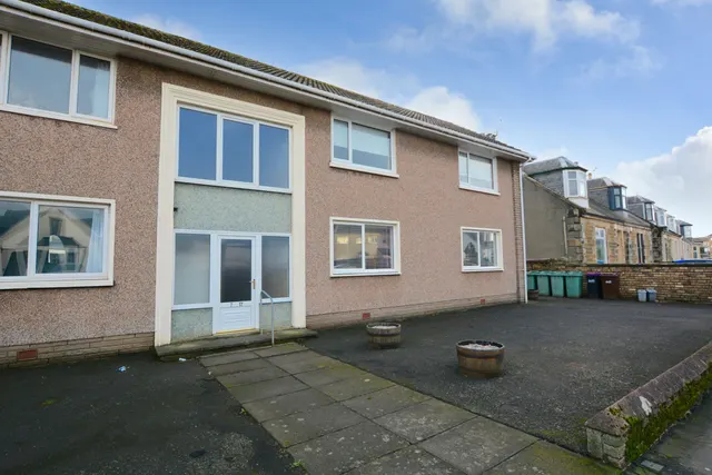 9 Welbeck Crescent, Troon, KA10 6AS, photo 1