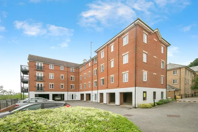 Bradford Drive, Colchester, photo 1