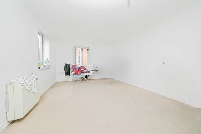 Photo 3 — Bradford Drive, Colchester