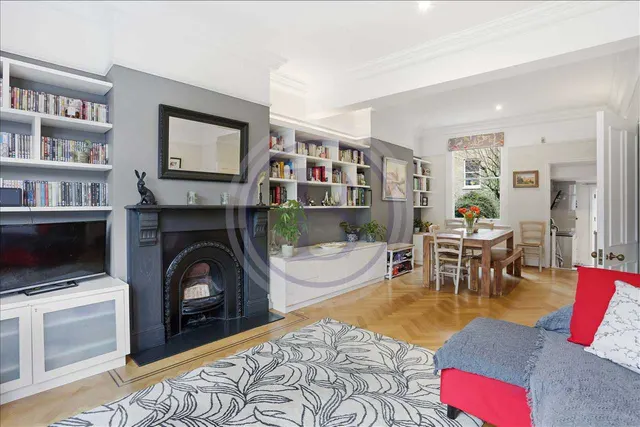 Corinne Road, London, photo 1