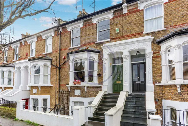 Photo 2 — Corinne Road, London