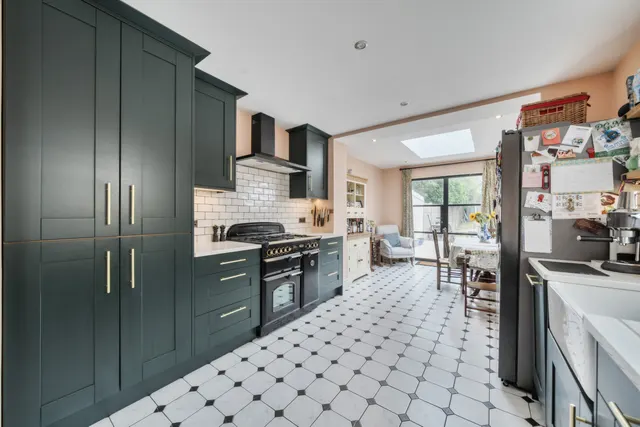 Birchanger Road, SE25, photo 3