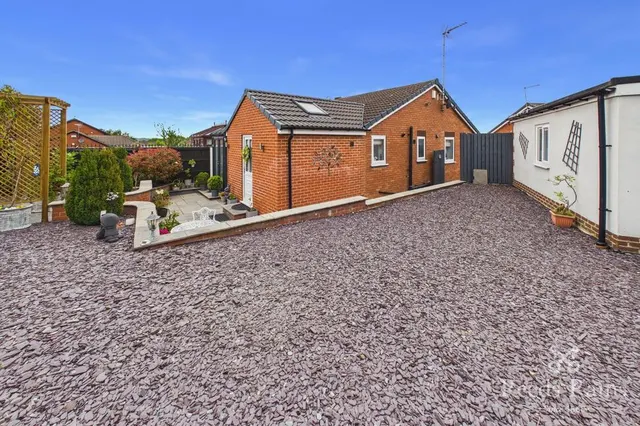 Photo 2 — South Hill Rise, Leeds, West Yorkshire, LS10