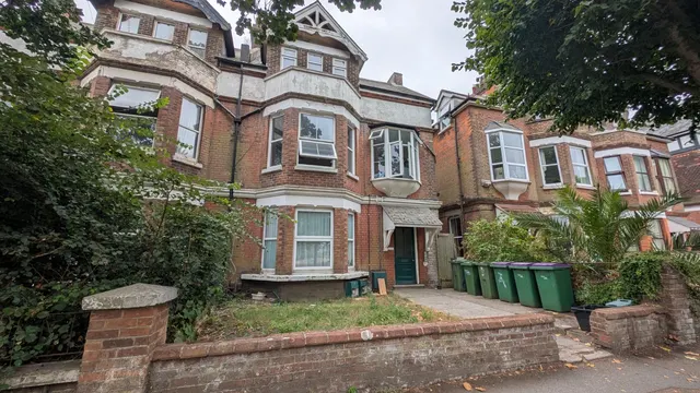 Cheriton Road, Folkestone, CT19, photo 1