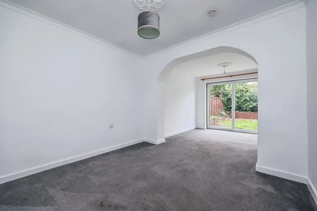 Claremont Avenue, Hucknall, NG15, photo 3