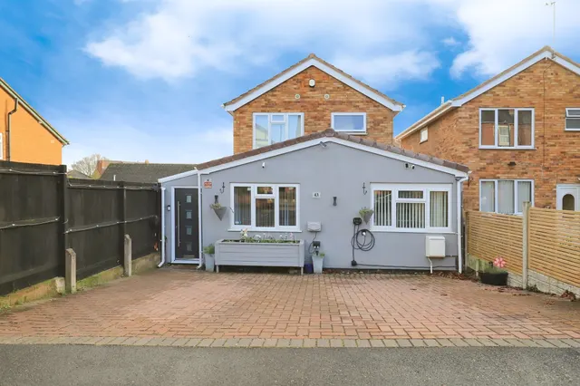 Connaught Avenue, Kidderminster, photo 1