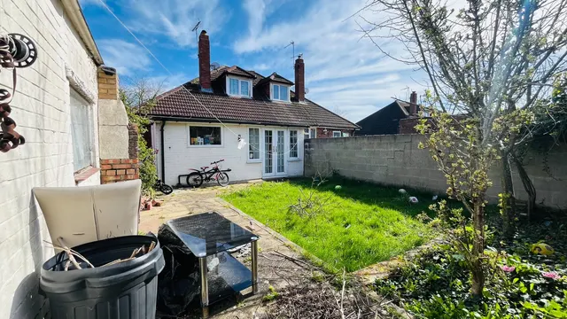 Photo 3 — Clare Road, Stanwell, Staines-upon-Thames, TW19