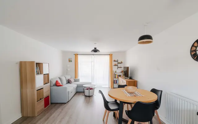2 bedroom flat, Wood Street, Charlton Hayes, BS34