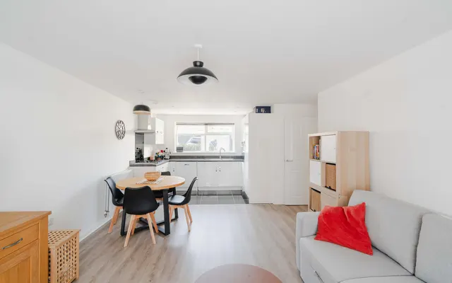 Wood Street, Charlton Hayes, BS34, photo 3