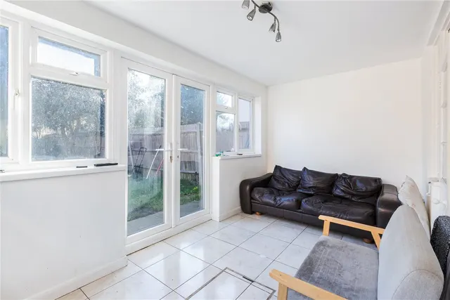 Broadwater Road, London, SW17, photo 3
