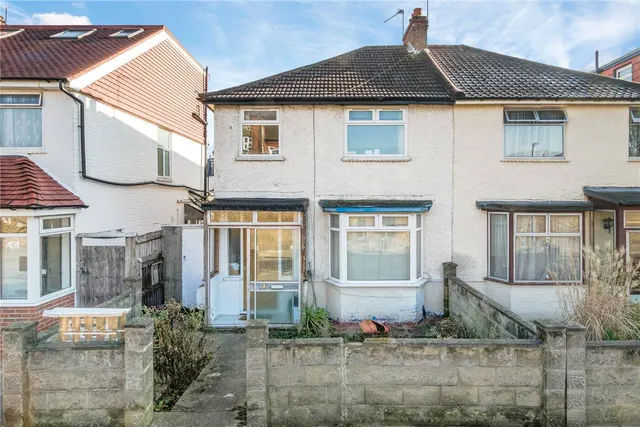 Broadwater Road, London, SW17, photo 1