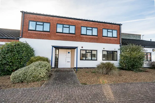 Walker Avenue, Wolverton Mill, MK12, photo 1