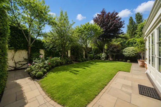 Bainbridge Close, Ham, TW10, photo 3