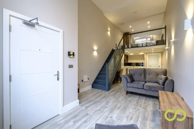 Restmor Way, Hackbridge, SM6, photo 2