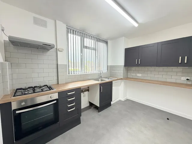 Button Lane, Manchester, M23 0LZ, photo 1