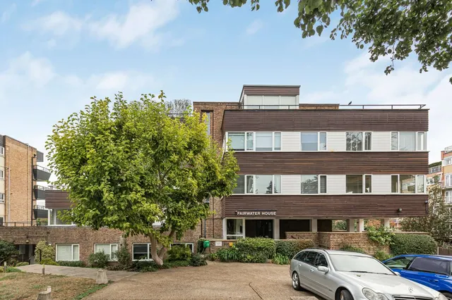 Twickenham Road, Teddington, TW11, photo 1