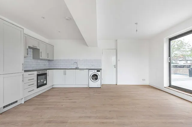 Twickenham Road, Teddington, TW11, photo 2