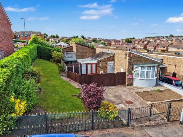 Swithin Drive, Stoke-On-Trent, photo 2