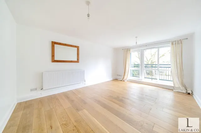 Tedder Close, Uxbridge, Uxbridge, Middlesex, UB10 0FH, photo 1