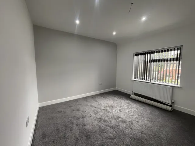 Photo 2 — Queen Margarets Road, CV4