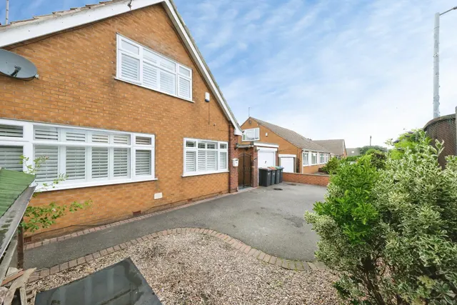 Lawns Road, Nottingham, NG17, photo 3